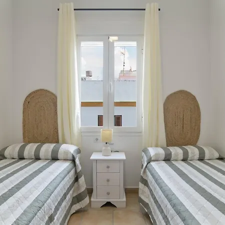 Perez Zara 6 Коніль-де-ла-Фронтера